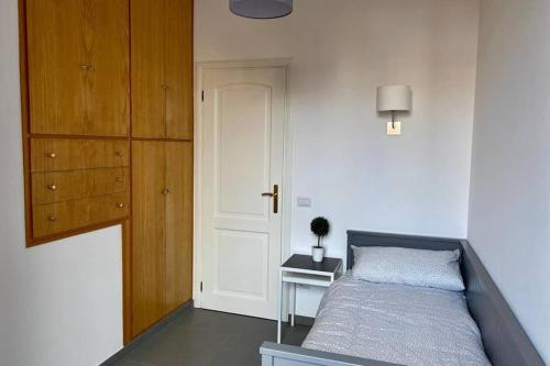 Central modern apartment Rome -Locazione Turistica-, Roma (foto 9)