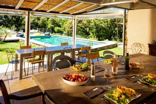 Clos des Coustoulins chambre d'hôte Jonquières