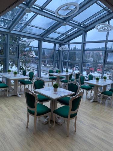 Ресторан, Park Luxury Rooms in Предял