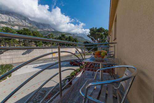 Studio with Mountain View