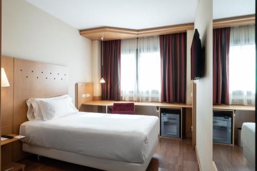 Single Room image 4
