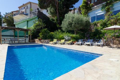 Villa with Private Pool image 1