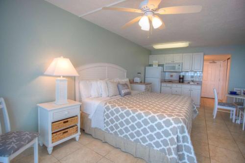 423 - Island Inn in St Pete Beach, USA
