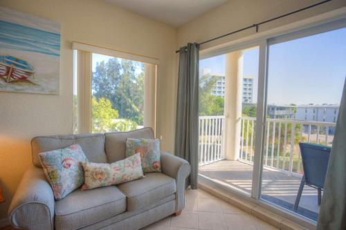306-S - Sunset Vistas in St Pete Beach, USA