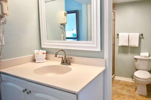612 - Island Inn - image 7