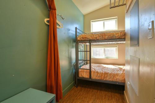 West 10 - Kokopelli West studio. Downtown Location - image 4