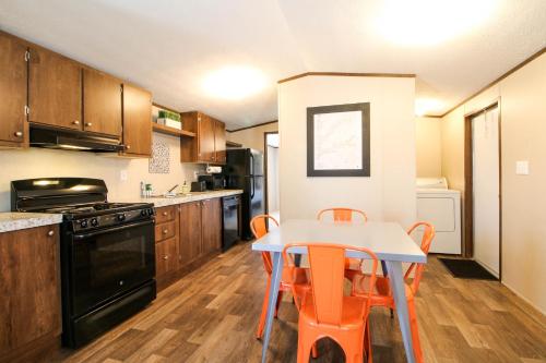 RSH 2 - Visit Arches NP and stay here. Just minutes away! - image 4