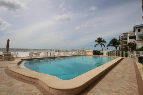 Estero Beach Club East #15 - image 2