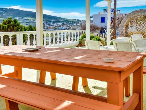 Pretty Holiday Home in Syros near Sea gîte à louer Kouroúpi