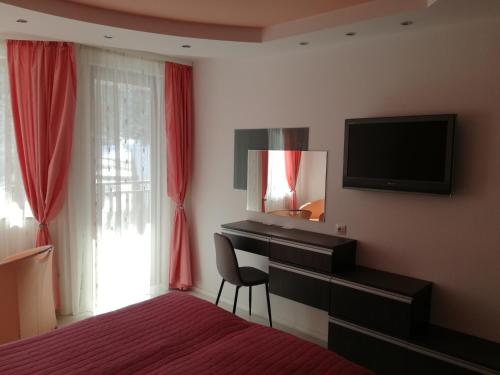 Apartment 33 in Hotel Iceberg, Боровец (фото 5)