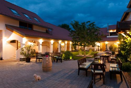  Winzerhof Kiss, Pension in Jois bei Bruck an der Leitha