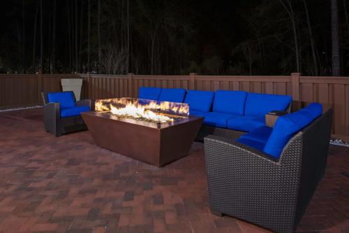 Holiday Inn Express & Suites - Wilmington West - Medical Park - image 3