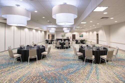 Holiday Inn Little Rock-Airport-Conference Center, an IHG Hotel