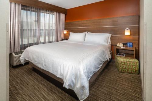 Holiday Inn Express Hotel & Suites Pasco-TriCities