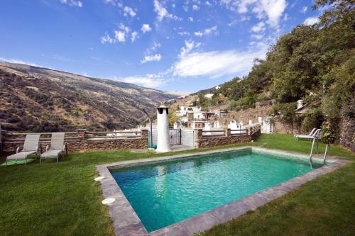 Peldbaseins, Estrella de las Nieves in Pampaneira