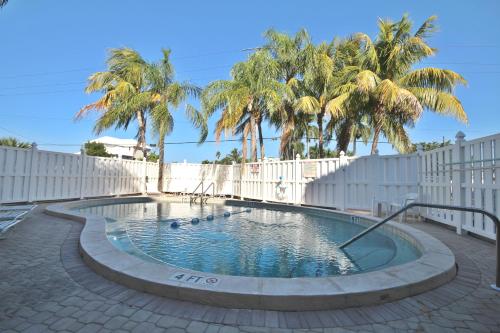 Castle Beach Unit 403 - image 3