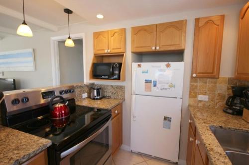 4841 Estero Blvd. - image 5
