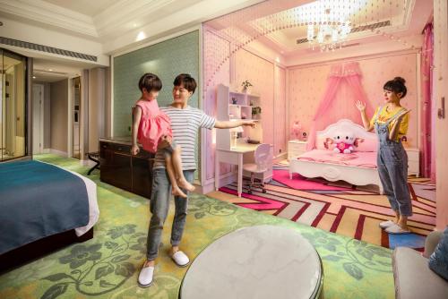 245758926 InterContinental Chengdu Global Center by IHG