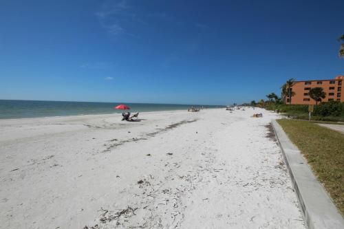 Strandview #603 - image 2