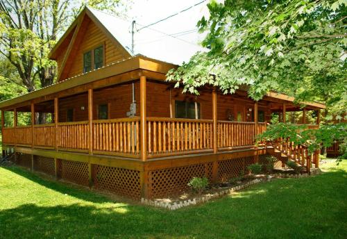 Trout House #350 by Aunt Bug's Cabin Rentals