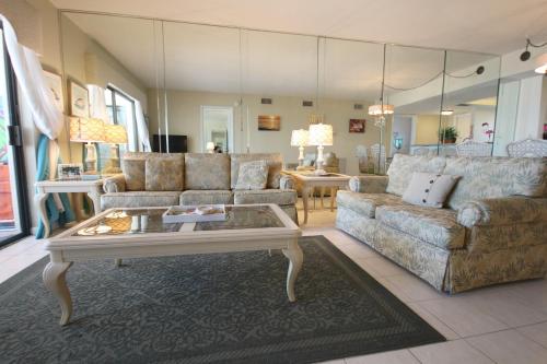 Carlos Pointe Unit 114 - image 7