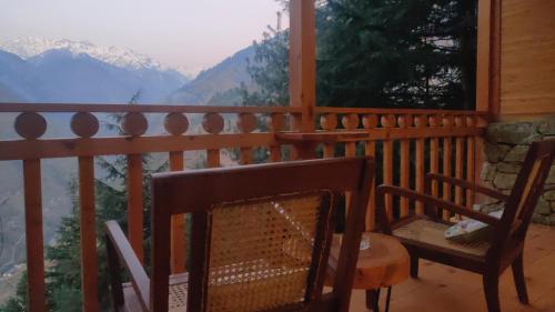 Kudrat - A Boutique Homestay- Tirthan Valley, Banjār (foto 3)