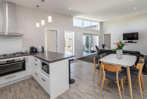 Marton Easy Days Martinborough 4-Star Single Room lobby