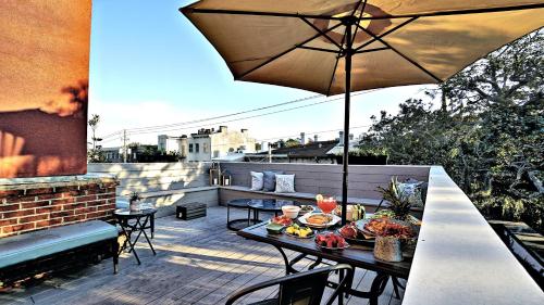 3 Bedroom Penthouse Blocks from the River
