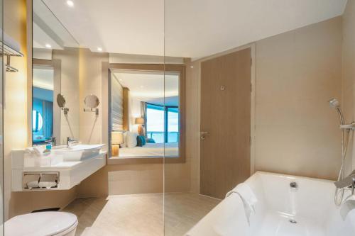 room detail thumbnail 2