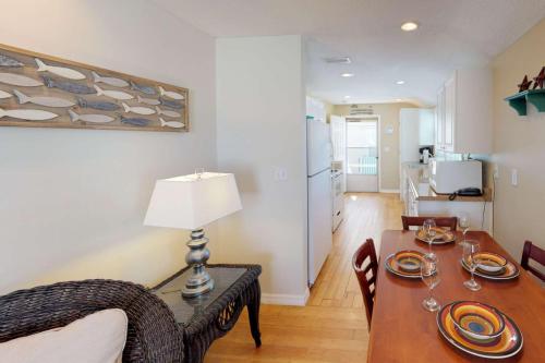 103 - Sea Cottage in St Pete Beach, USA