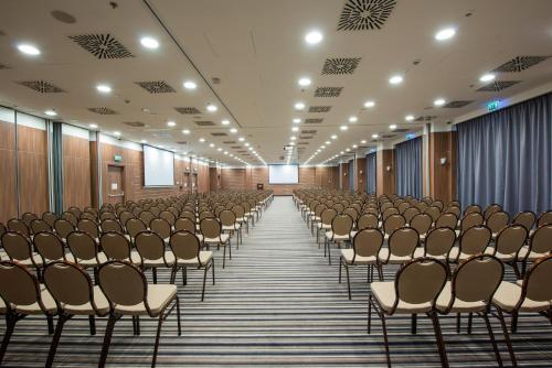 245795096 Holiday Inn Krakow City Centre by IHG