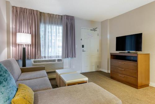 Staybridge Suites - Orlando Royale Parc Suites