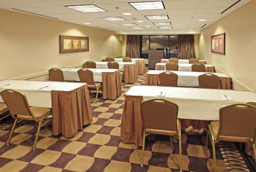 Holiday Inn Little Rock-Airport-Conference Center, an IHG Hotel