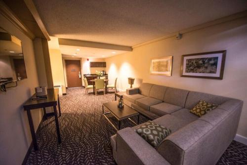 Holiday Inn Little Rock-Airport-Conference Center, an IHG Hotel