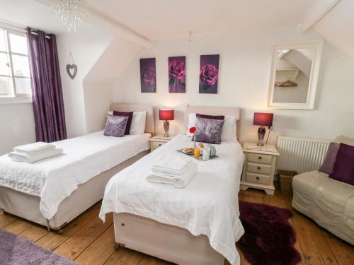 Dove Cottage - image 12