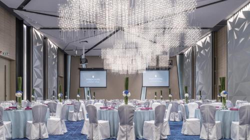 245805083 InterContinental Beijing Sanlitun by IHG
