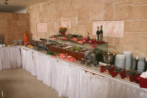 Mantas Hotel - image 11