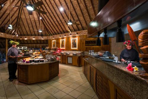 ห้องอาหาร, อินเตอร์คอนติเนนตัล โบรา โบรา เลอ มัวนา รีสอร์ต (InterContinental Bora Bora Le Moana Resort) in เกาะโบราโบร่า