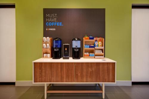 Holiday Inn Express & Suites - Galveston Beach an IHG Hotel - image 7