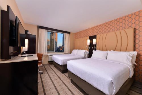 Holiday Inn New York City - Times Square By IHG near Manhattan Skyline