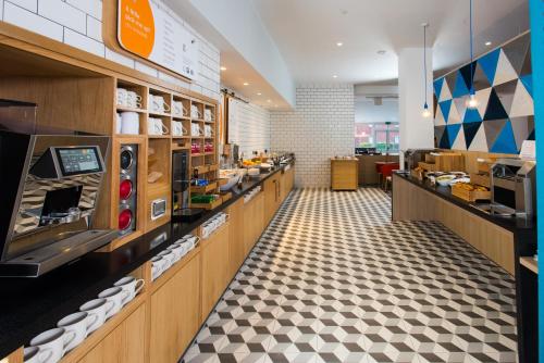 Holiday Inn Express Portsmouth – North an IHG Hotel - image 14