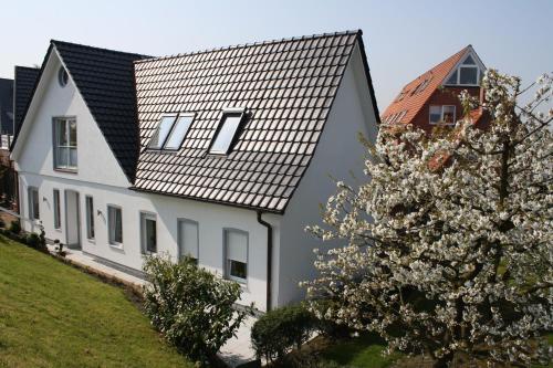 外部景觀, FeWo Blankenese im Haus Lühegarten (FeWo Blankenese im Haus Luhegarten) in 格呂嫩代