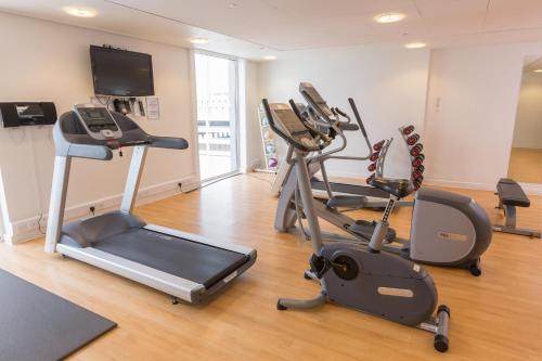 Holiday Inn Manchester-Mediacityuk an IHG Hotel - image 2