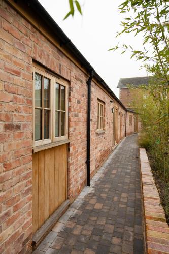 Eckington Manor - image 11