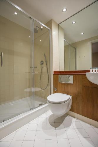 Grand Canal Square Apartments - image 6