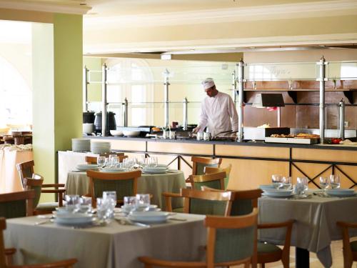 Mitsis Family Village Beach Hotel - image 7