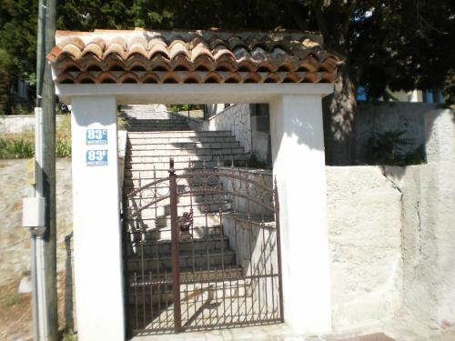 Apartments Pinezić - image 13