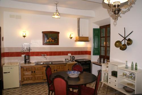 virtuve, La Cañota Suite King Rooms Adults Only (La Canota Suite King Rooms Adults Only) in Lecrín