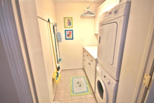140 Hercules Drive - image 7