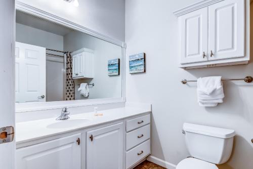 Inn at Seacrest 403 - image 4